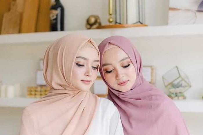 7 Tips Memakai Hijab Pashmina Yang Fleksibel