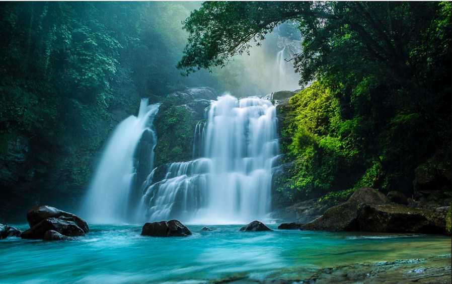 Gambar Pemandangan Air Terjun