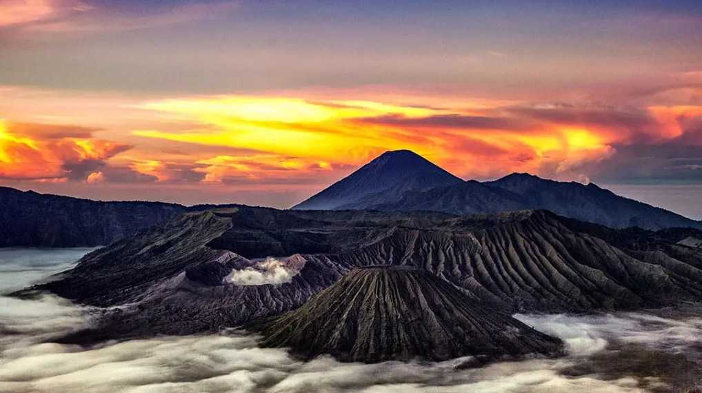  Gambar  Pemandangan  Alam Pantai Laut Gunung  Dan Air 