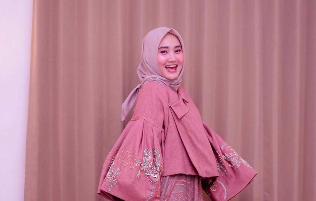 Tips Cara Memilih Warna Gamis Yang Bagus