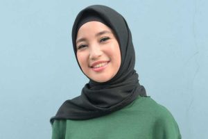 Tips tutorial hijab segitiga untuk muka tembem
