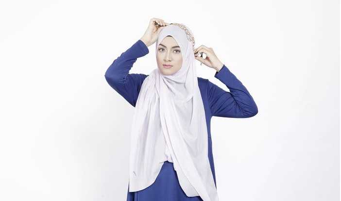 Tutorial Hijab Selendang Untuk Wajah Lebar